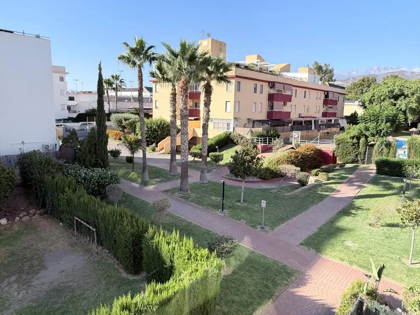 Vista exterior de Pis en venda en Vélez-Málaga amb Terrassa, Traster i Piscina comunitària
