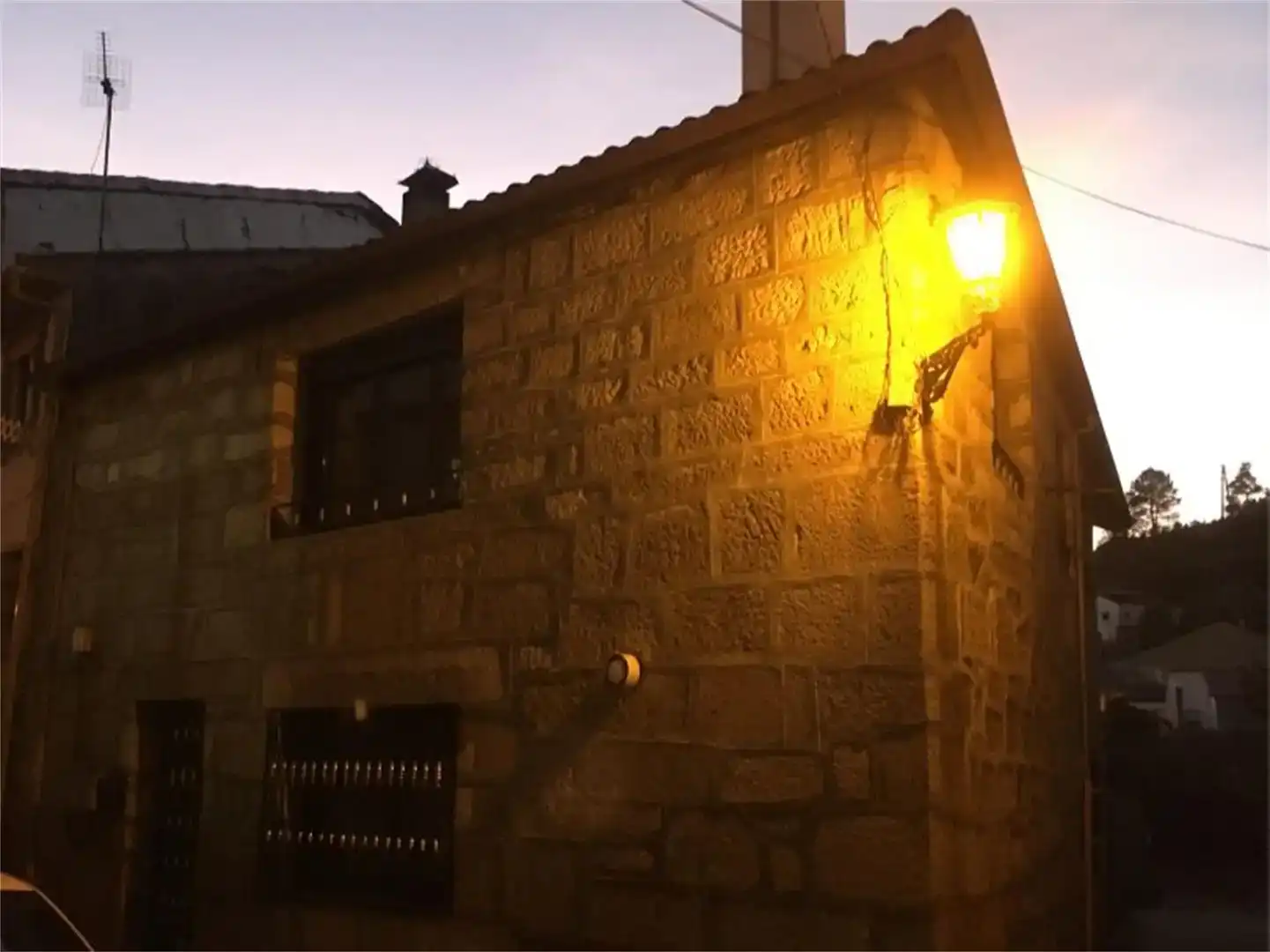 Vista exterior de Casa adosada en venta en Verín con Aire acondicionado, Parquet y Trastero