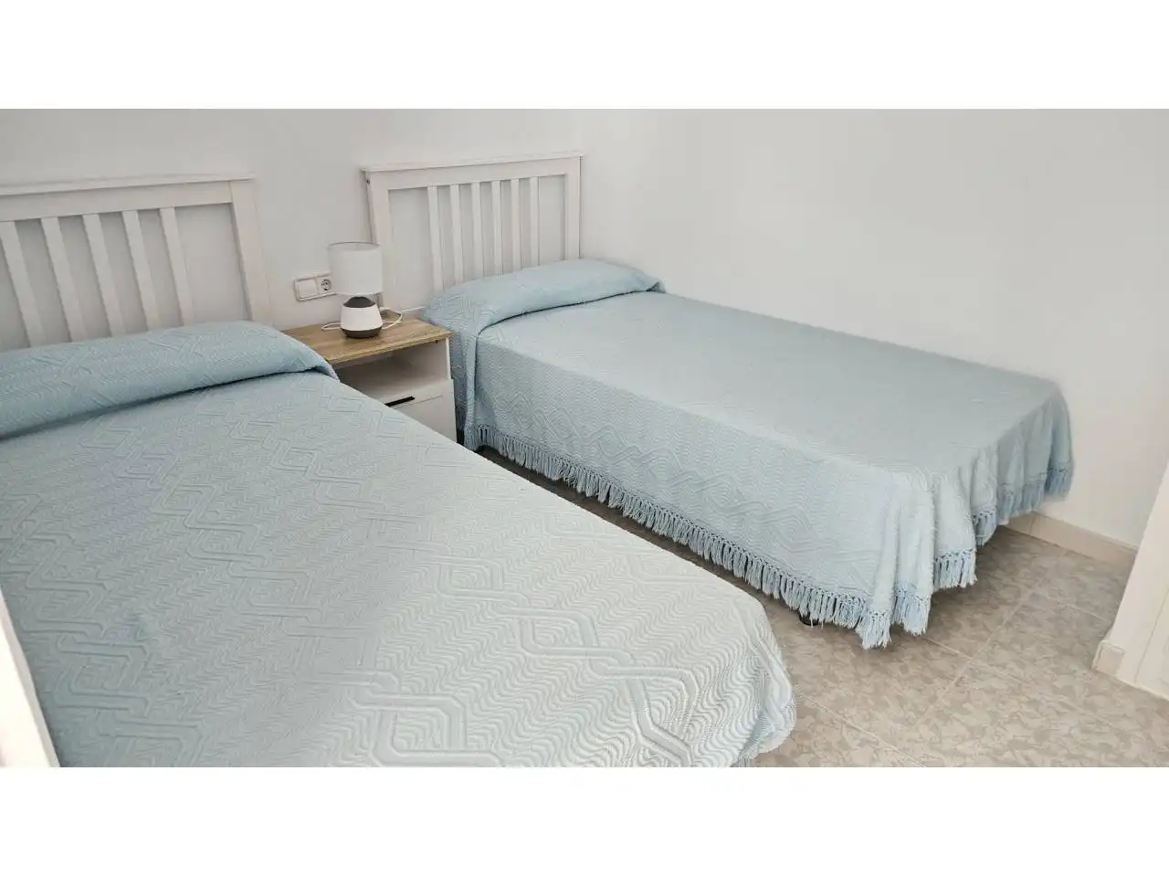 Habitación de Piso de alquiler en Vilanova i la Geltrú con Jardín privado, Terraza y Amueblado