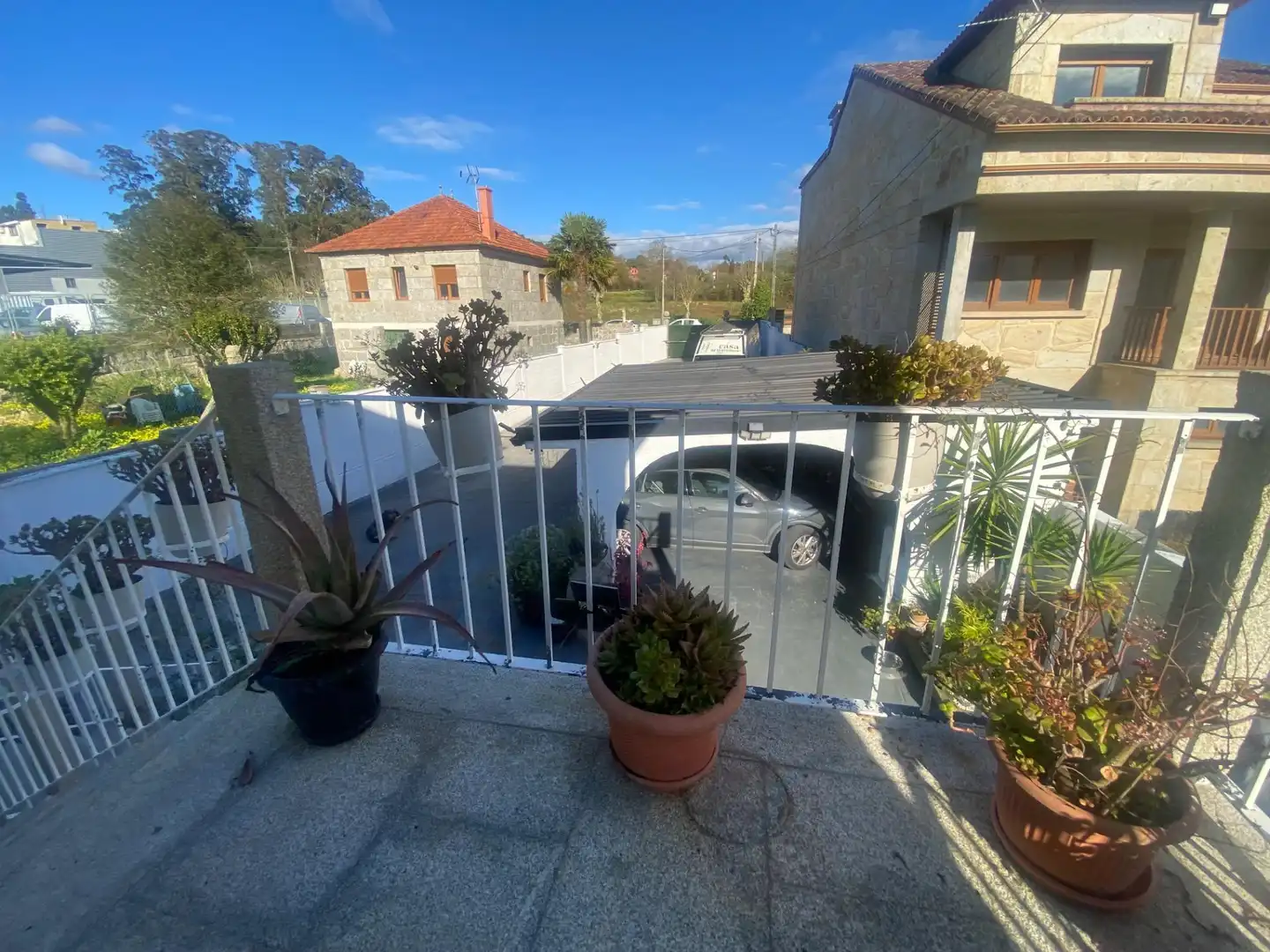 Vista exterior de Casa o chalet en venta en Vilagarcía de Arousa con Calefacción, Jardín privado y Parquet