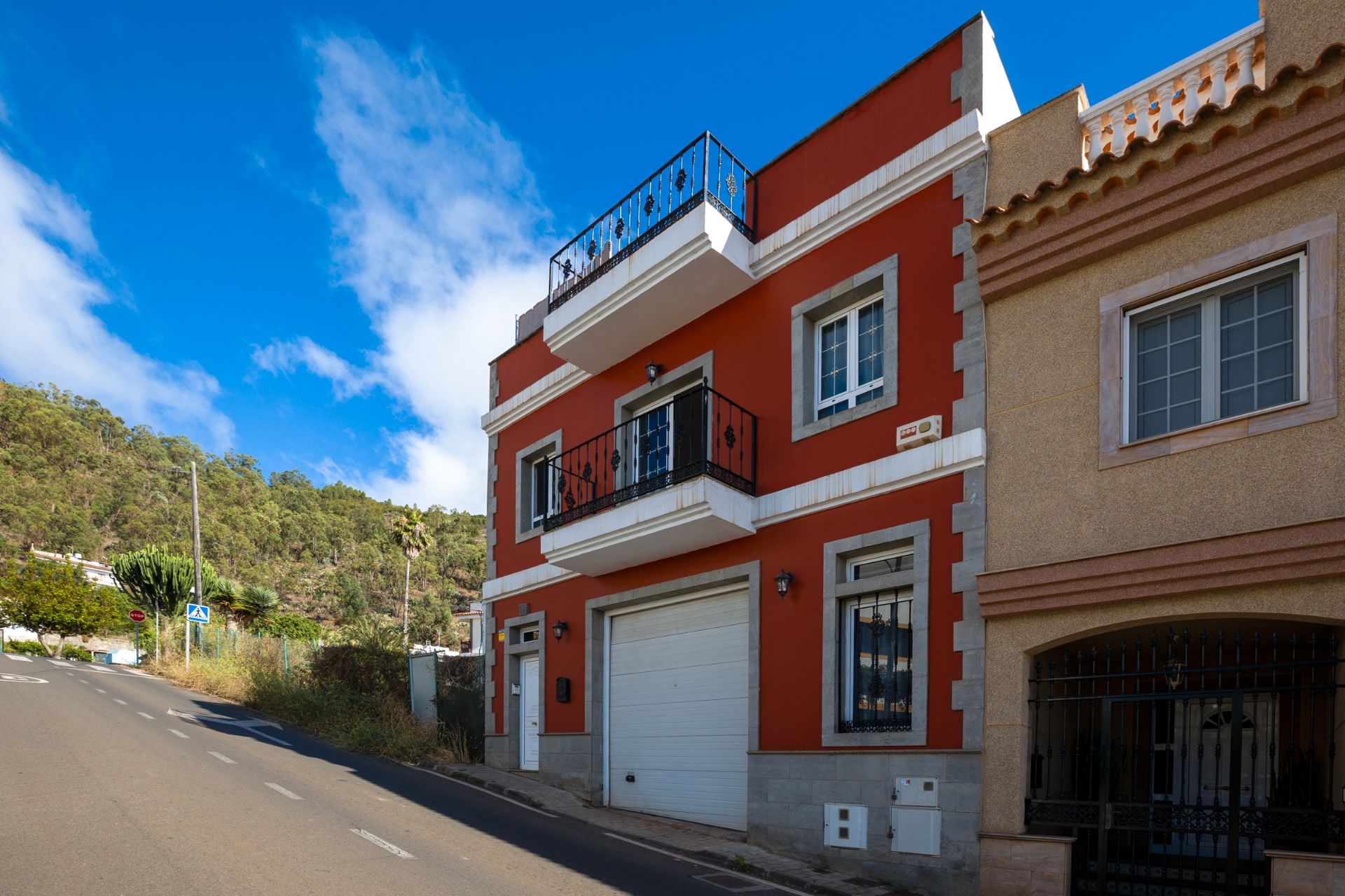 Vista exterior de Casa adosada en venta en Teror con Terraza, Trastero y Balcón