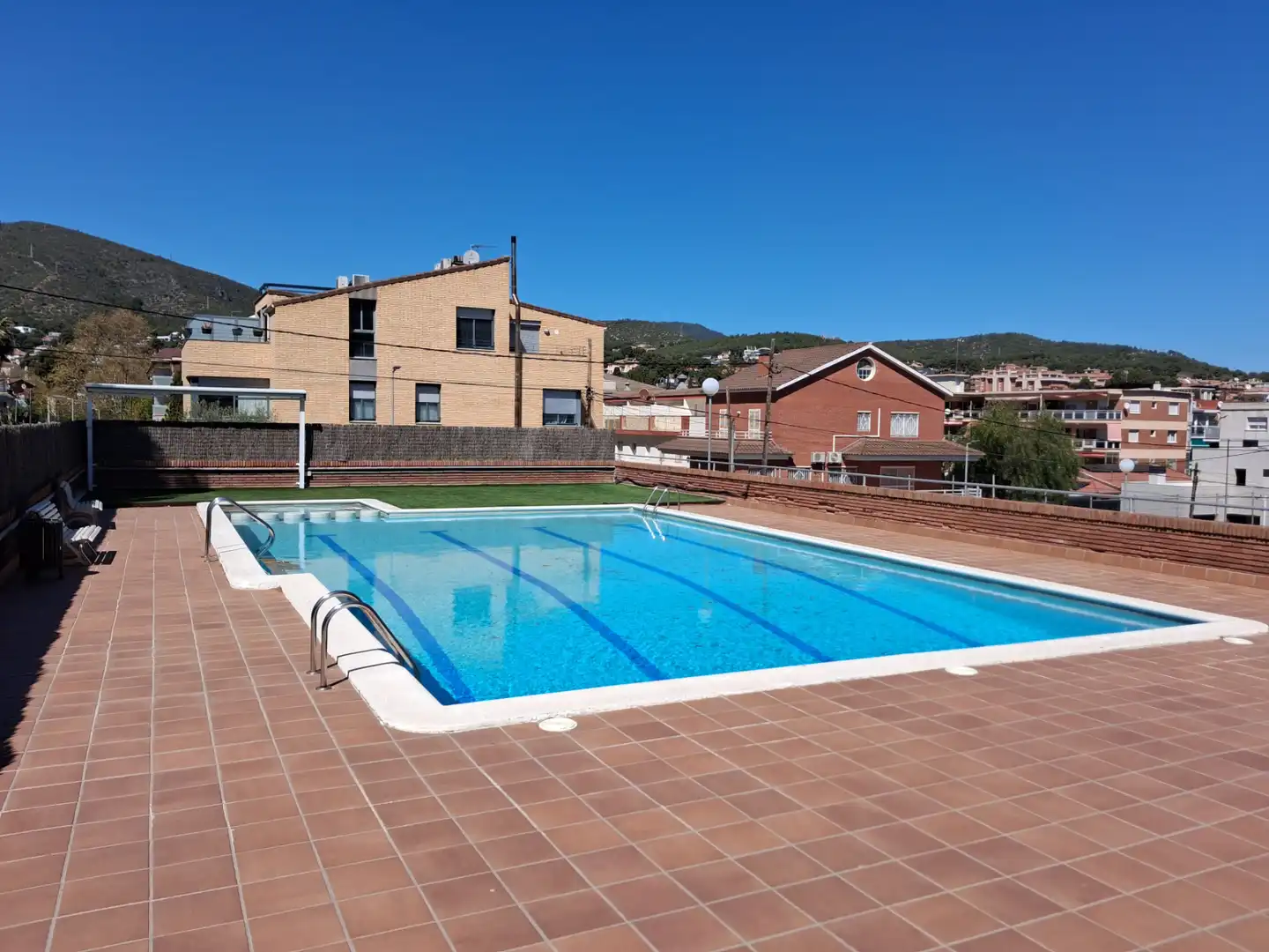 Swimming pool of Flat for sale in Castelldefels  with Air Conditioner, Heating and Parquet flooring