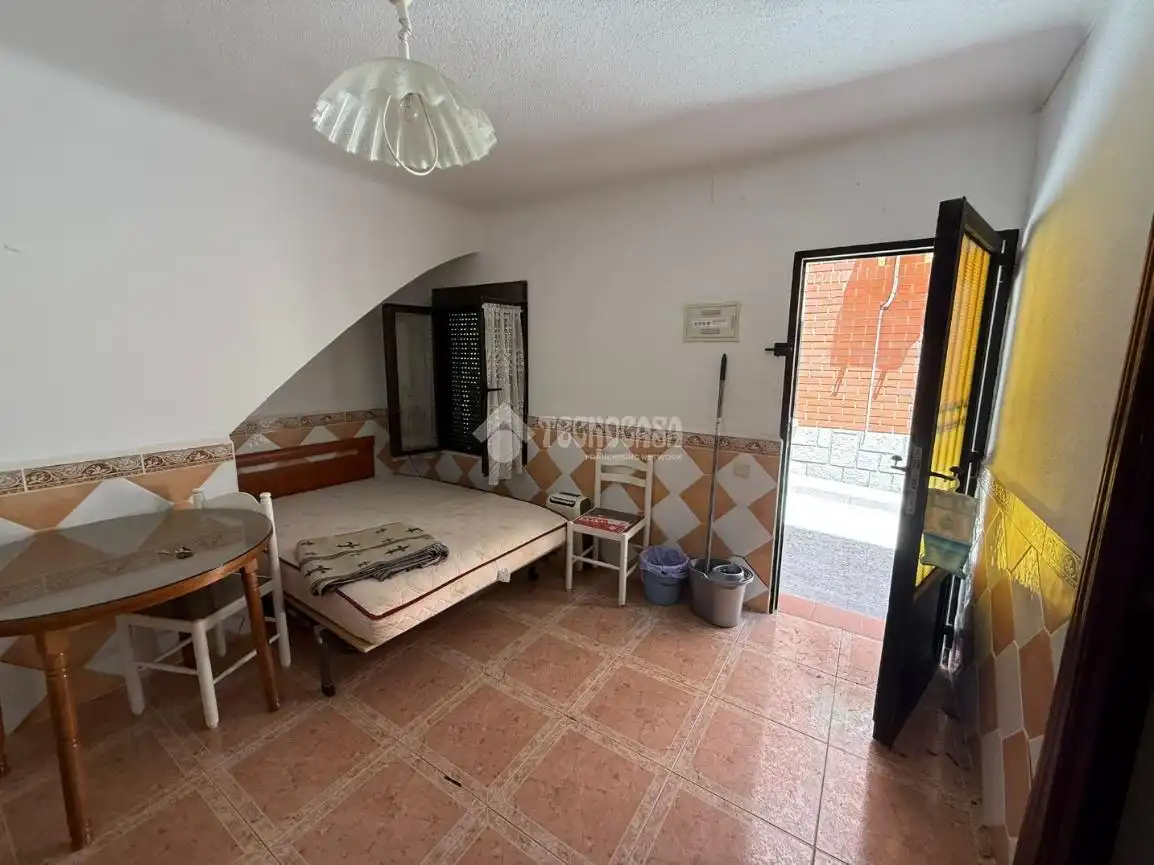 Casa adosada en venda en Almorox amb Calefacció i Moblat