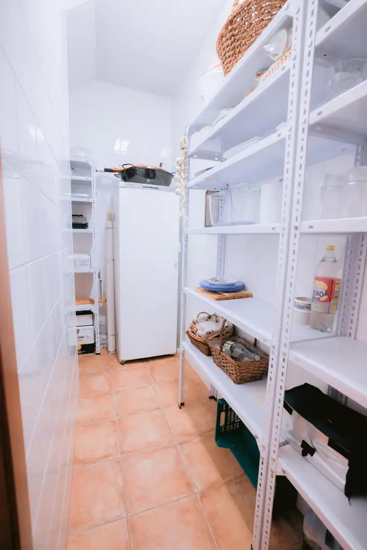 Cuina de Casa o xalet en venda en Medellín amb Terrassa, Traster i Piscina