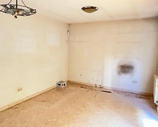 Casa o xalet en venda en Monfarracinos amb Jardí privat