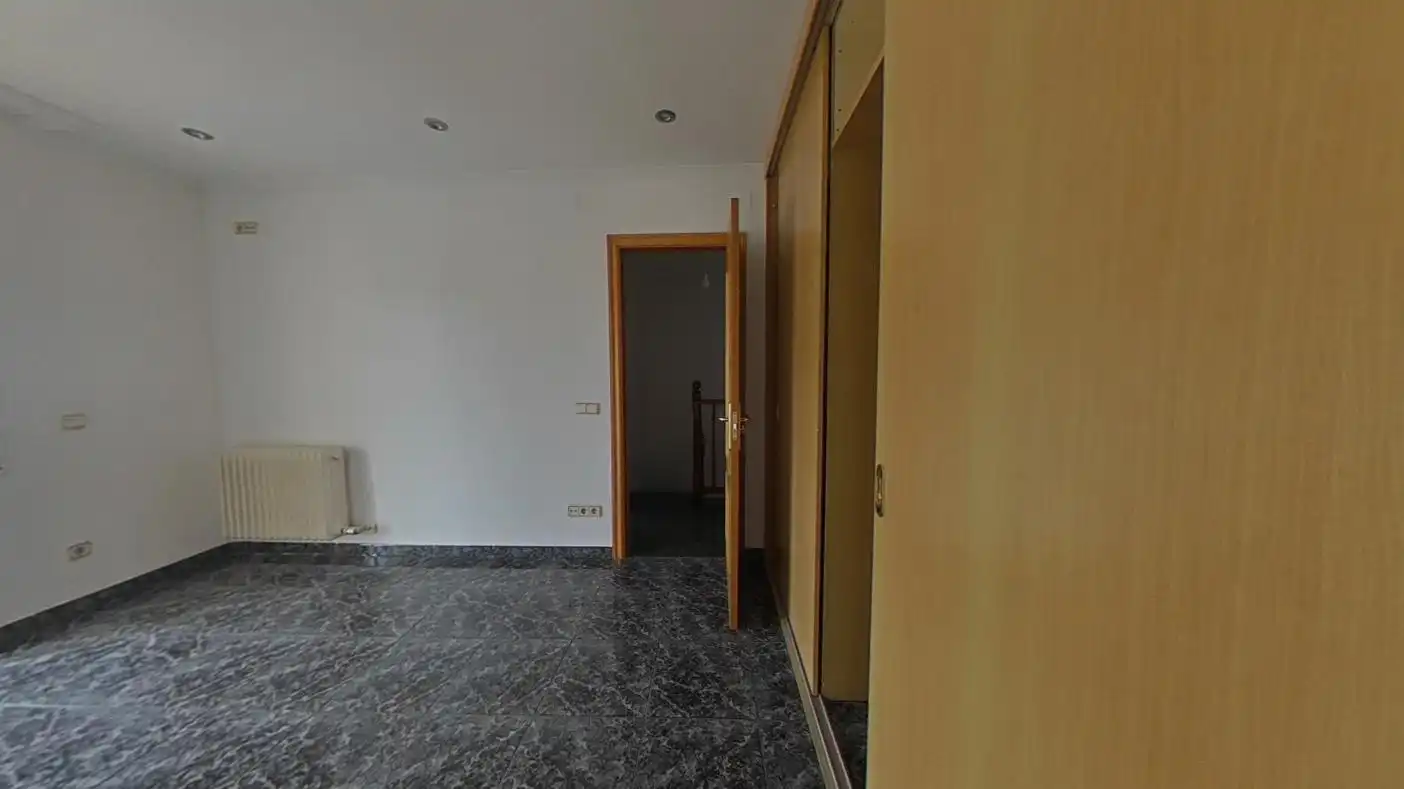 Casa pareada con piscina en venta en Ronda Fort Roig, imagen 12