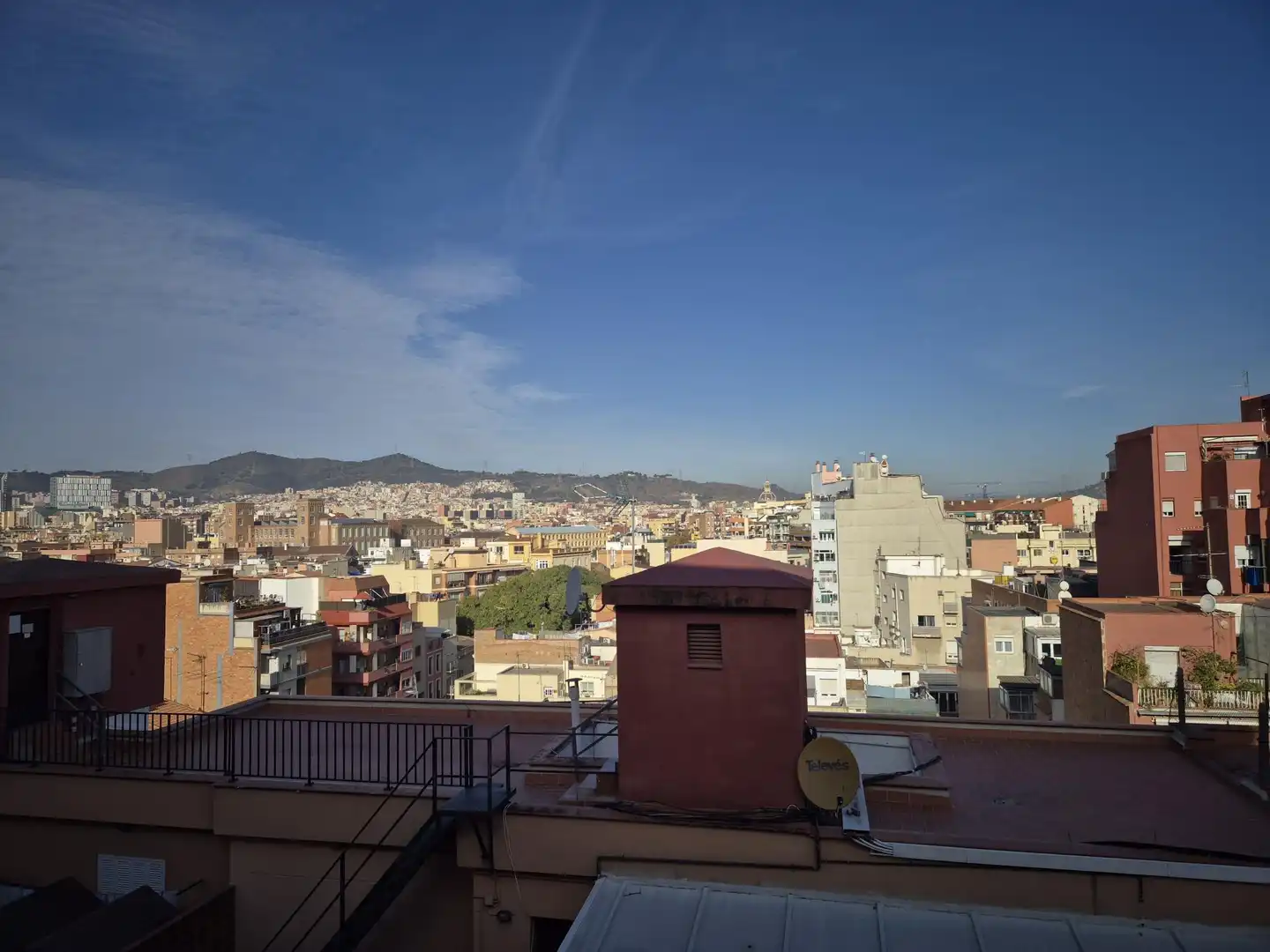 Vista exterior de Piso en venta en Barcelona con Balcón