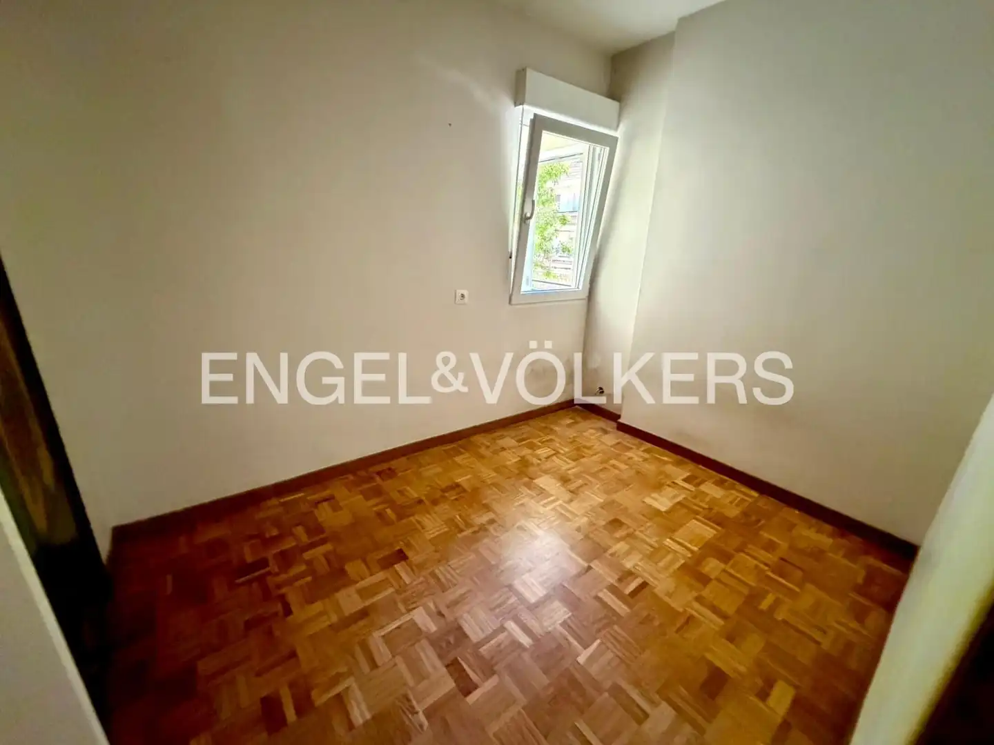 Piso de alquiler en El Escorial con Calefacción, Parquet y Terraza
