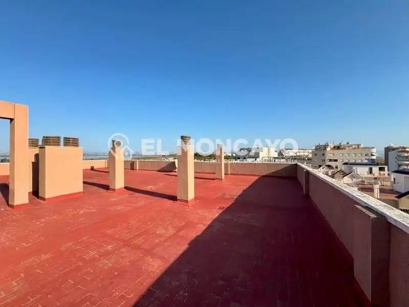 Terraza de Apartamento en venta en Torrevieja con Aire acondicionado, Calefacción y Trastero