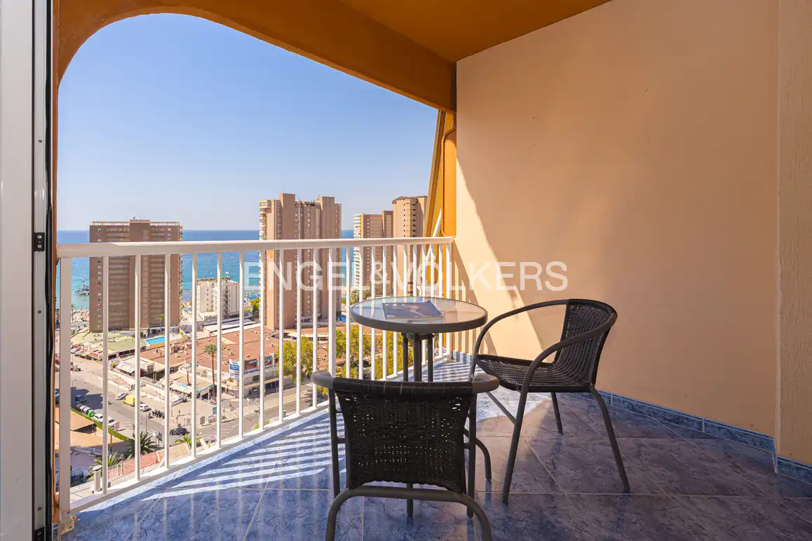 Terraza de Apartamento de alquiler en Benidorm con Terraza, Amueblado y Piscina comunitaria