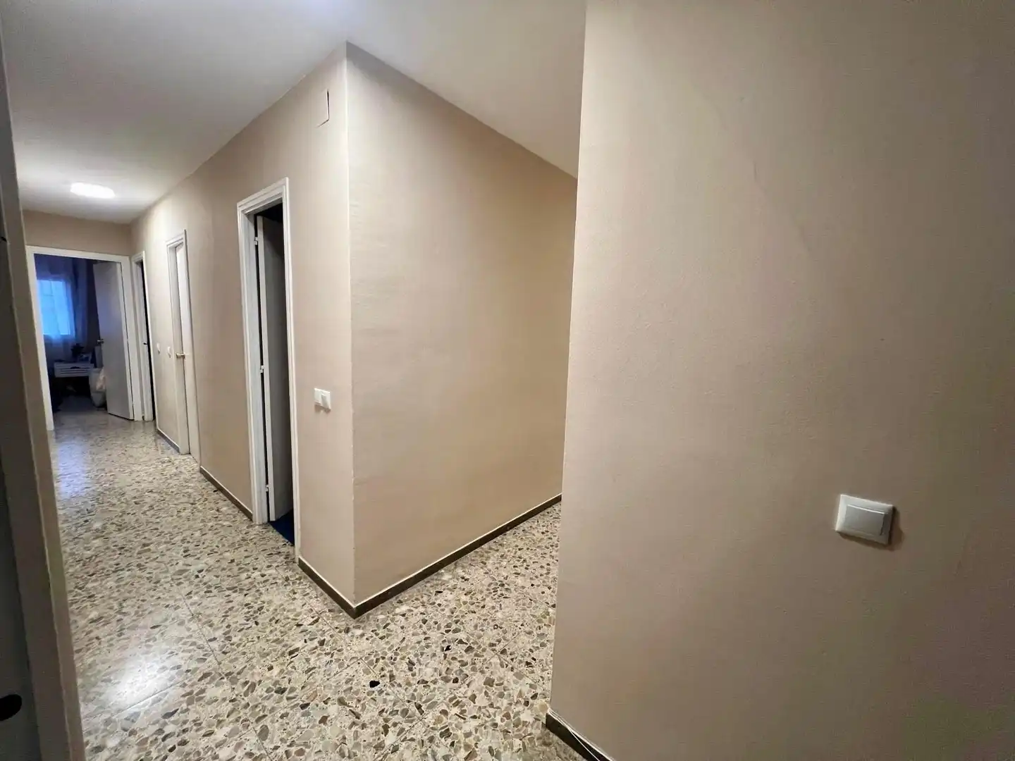Piso en venta en Girona con Calefacción, Terraza y Amueblado
