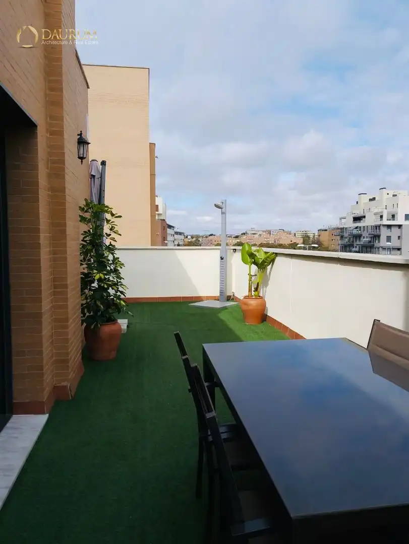 Terraza de Ático en venta en Mairena del Aljarafe con Aire acondicionado, Terraza y Piscina