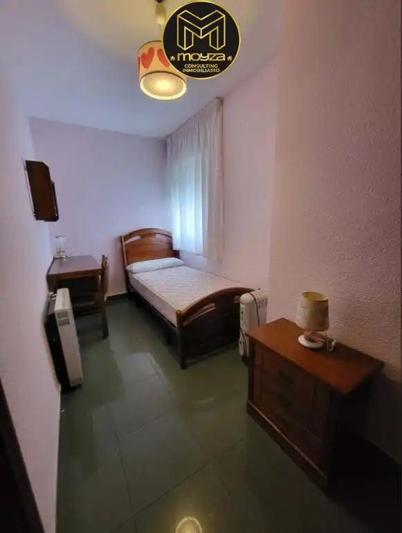 Habitación de Ático de alquiler en Jaén con Aire acondicionado, Calefacción y Terraza
