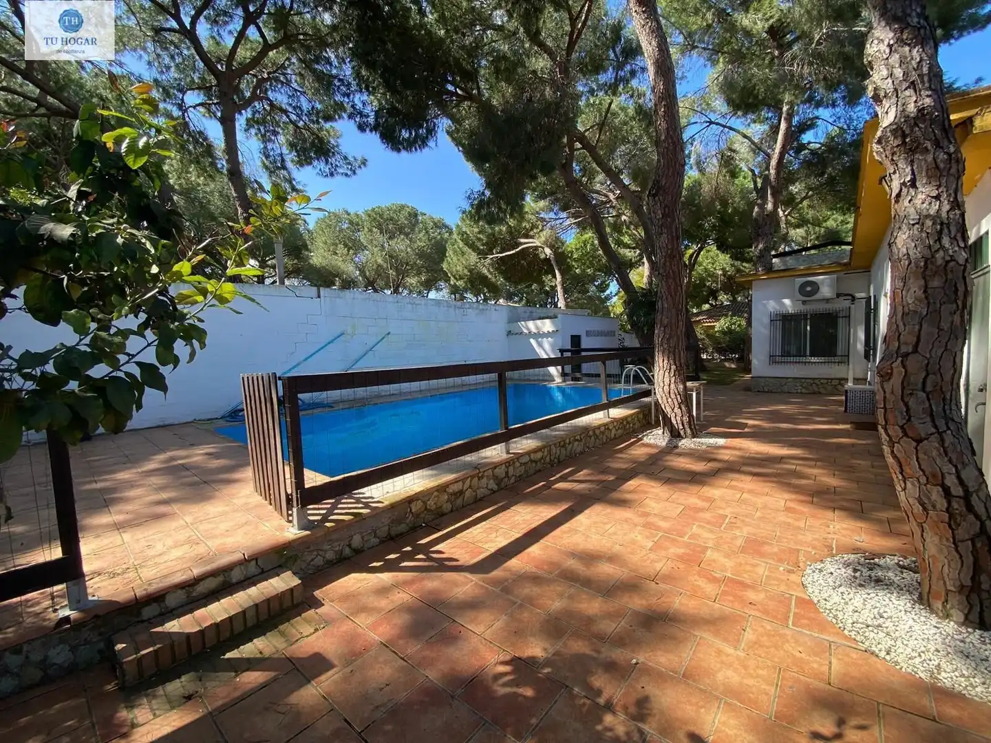 Schwimmbecken von Haus oder Chalet zum Verkauf in Alcalá de Guadaira mit Klimaanlage, Heizung und Privatgarten