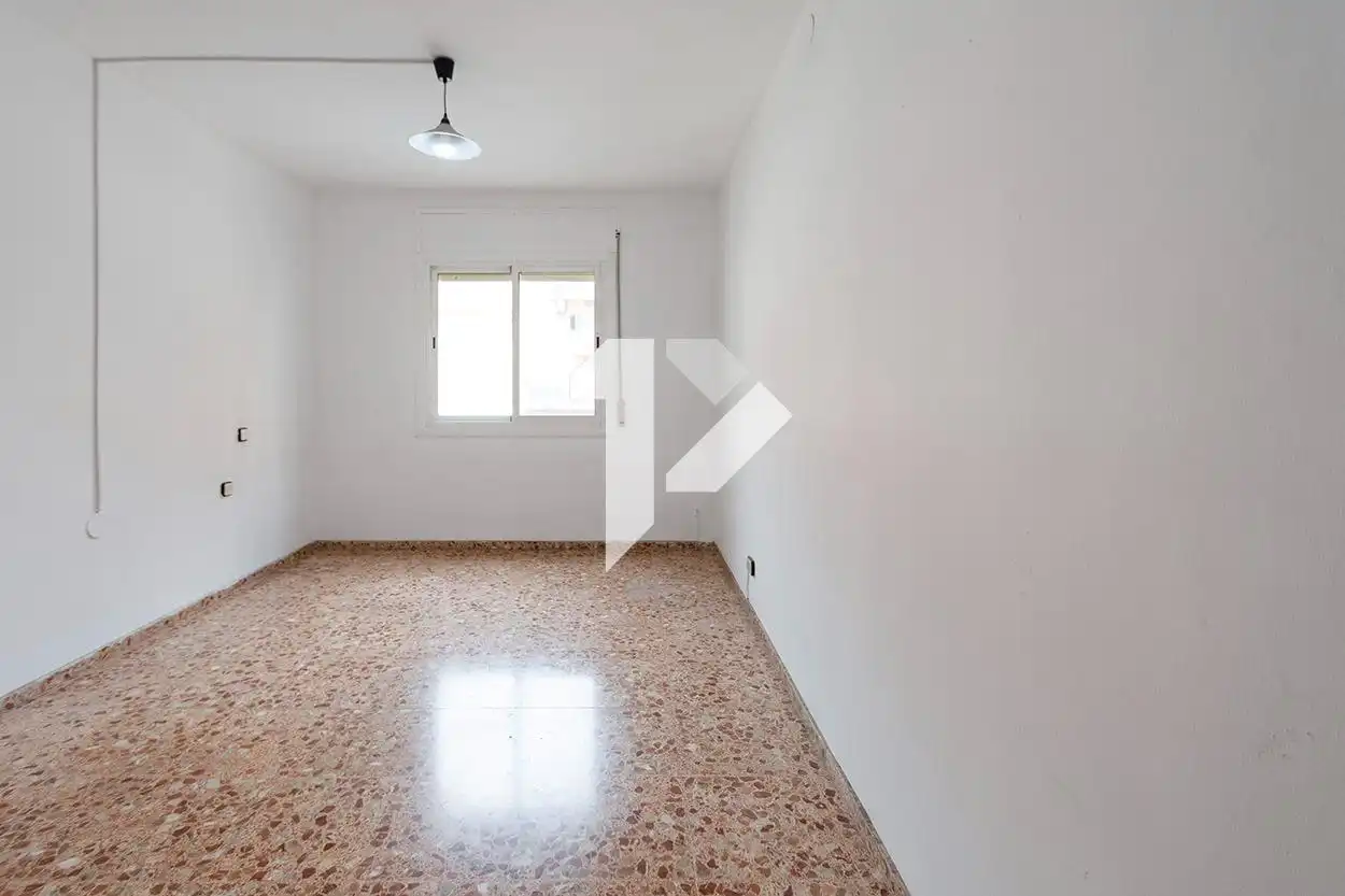 Vista exterior de Piso en venta en Centre - Sant Josep - Sanfeliu