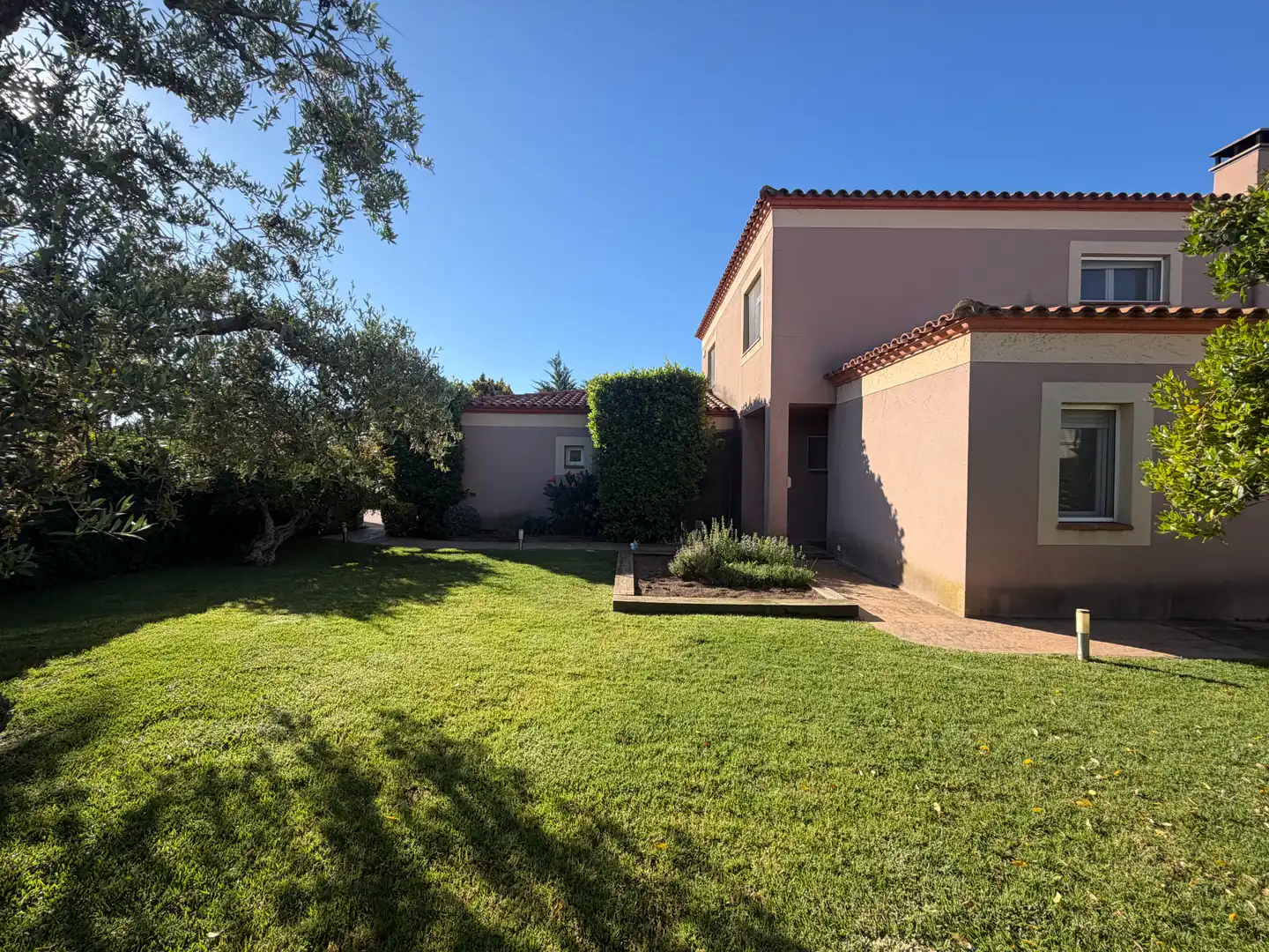 Casa o chalet de alquiler en Carrer dels Garrofers, 5, Migjorn