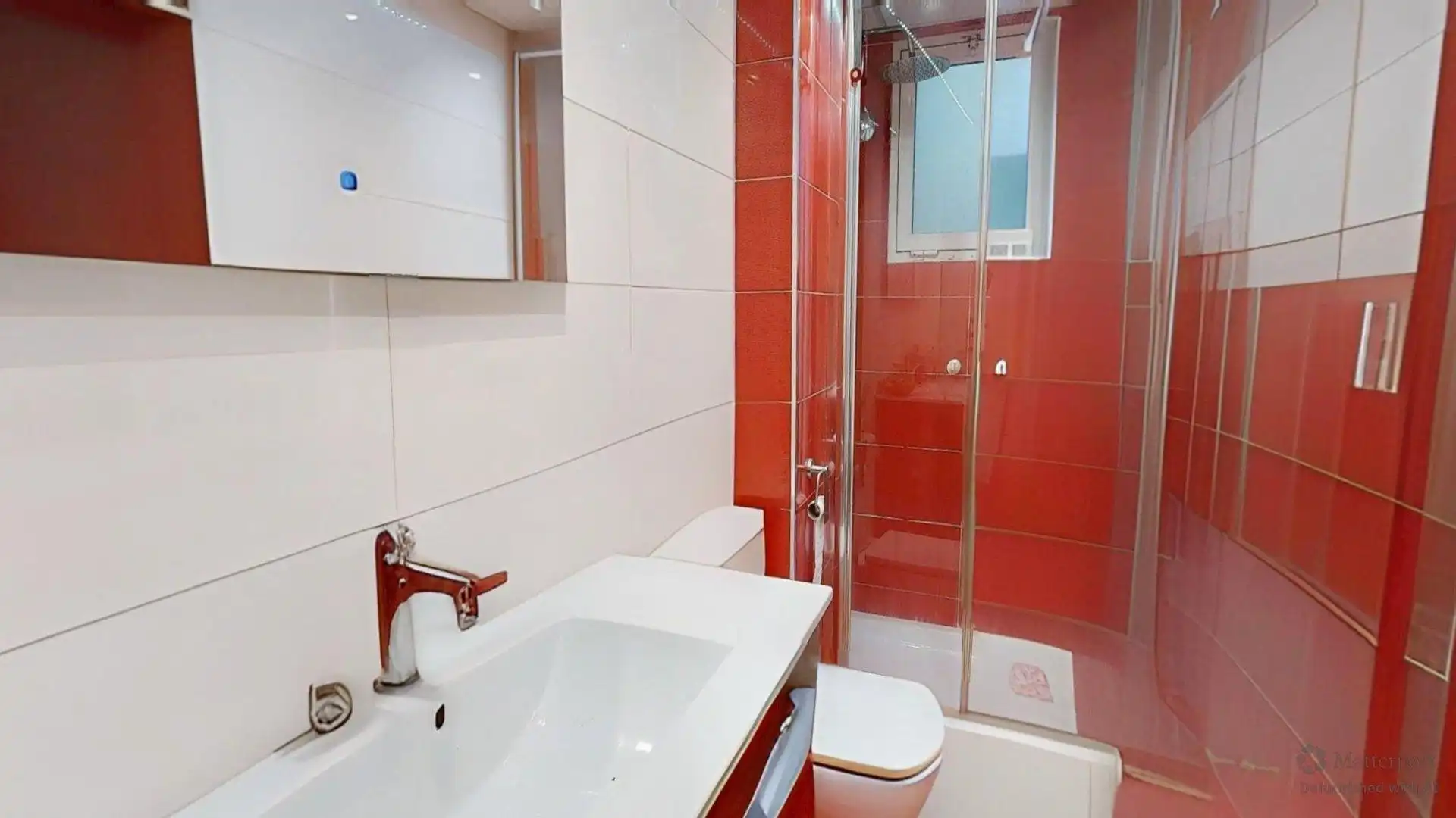 Badezimmer von Wohnung zum Verkauf in Zaragoza mit Heizung, Terrasse und Balkon