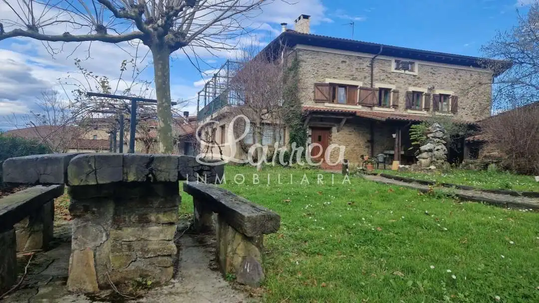 Vista exterior de Finca rústica en venta en Zeanuri con Calefacción