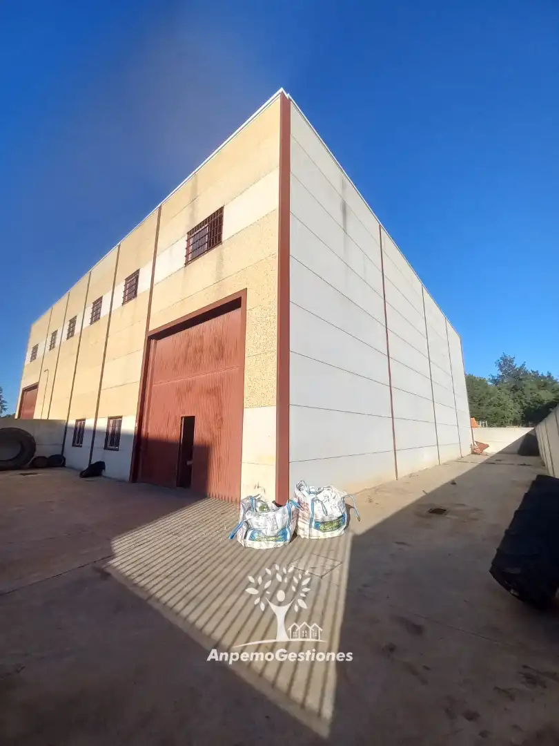 Nave industrielle à vendre à Palma del Río