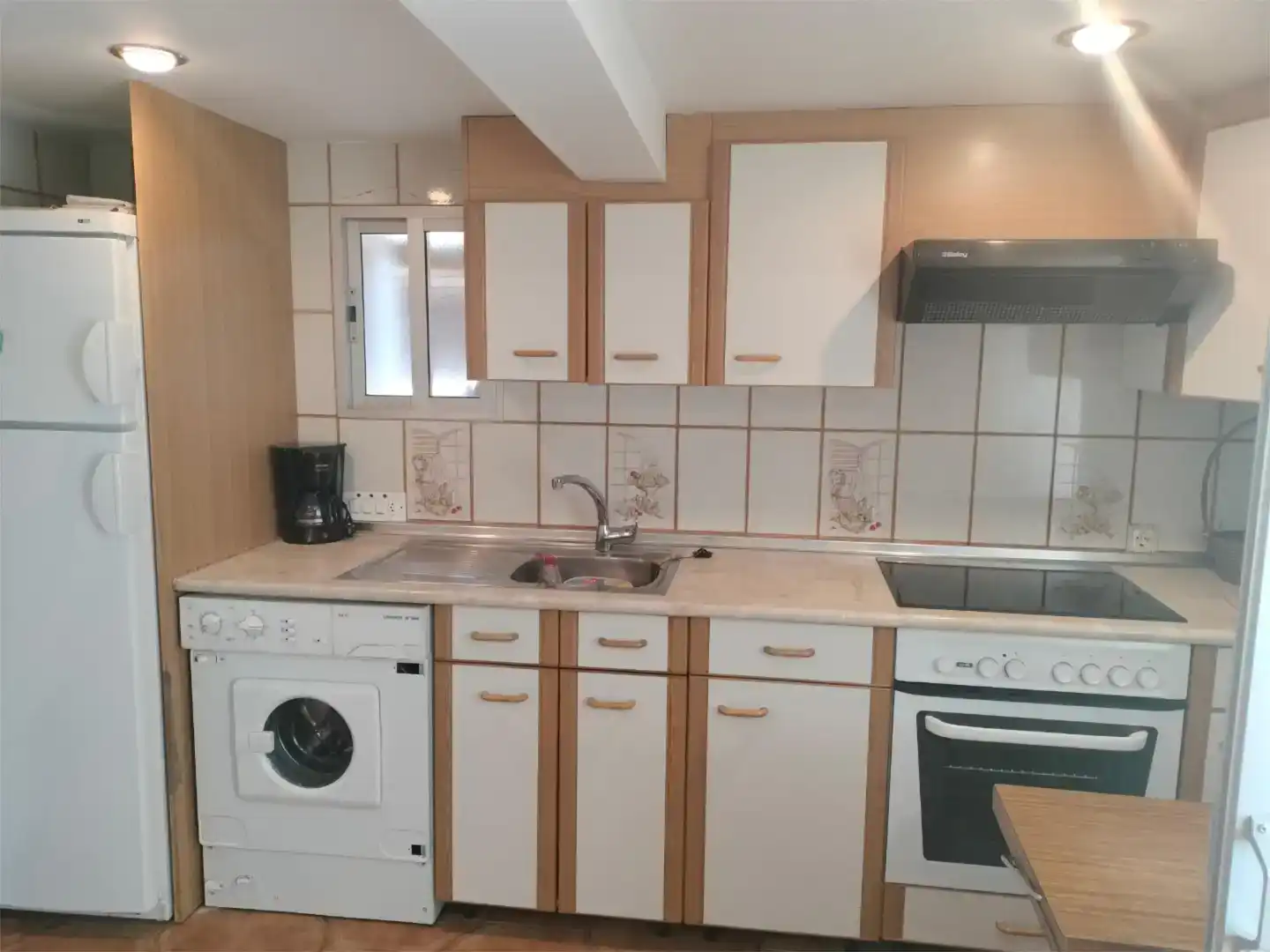 Cocina de Casa adosada en venta en La Vilueña con Jardín privado, Trastero y Amueblado