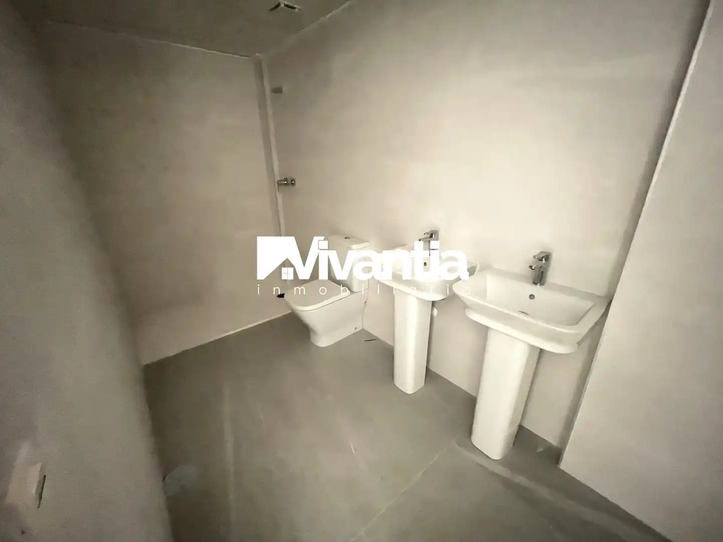 Badezimmer von Wohnung zum Verkauf in Lorca mit Parkett und Balkon
