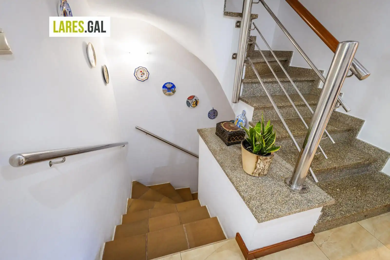 Einfamilien-Reihenhaus zum Verkauf in Cangas  mit Heizung, Terrasse und Abstellraum