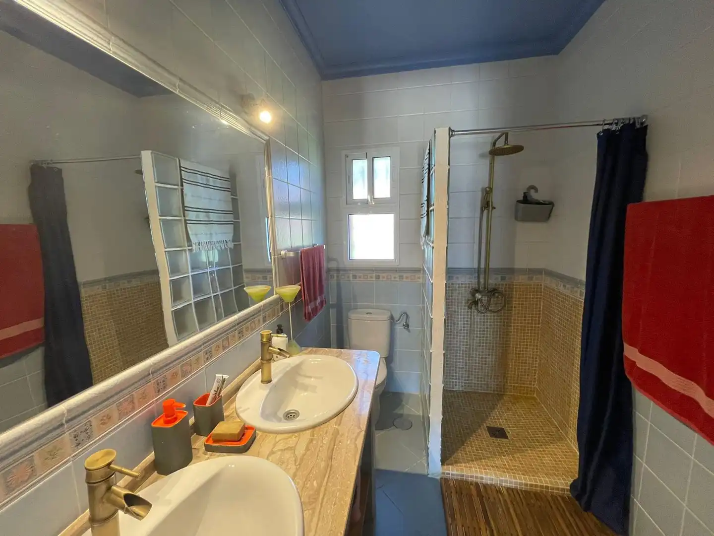 Badezimmer von Country house zum Verkauf in Vejer de la Frontera mit Klimaanlage, Privatgarten und Abstellraum