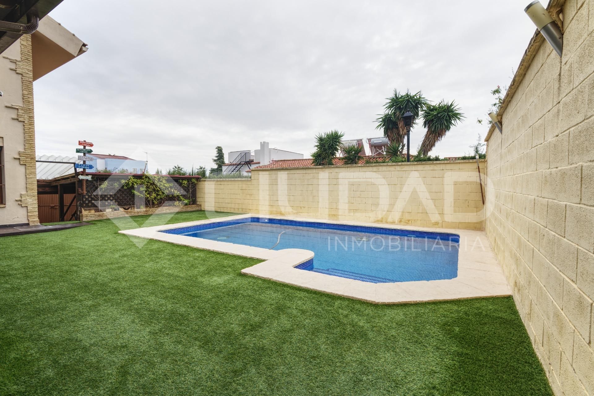 Garden of House or chalet for sale in Castilleja de la Cuesta  with Air Conditioner, Private garden and Terrace