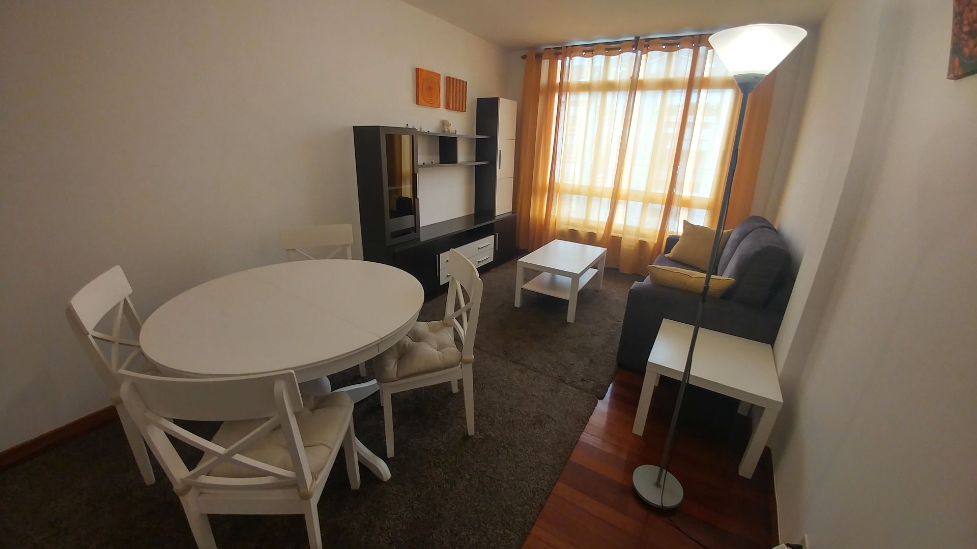 Sala d'estar de Apartament de lloguer en Ames amb Calefacció, Parquet i Traster