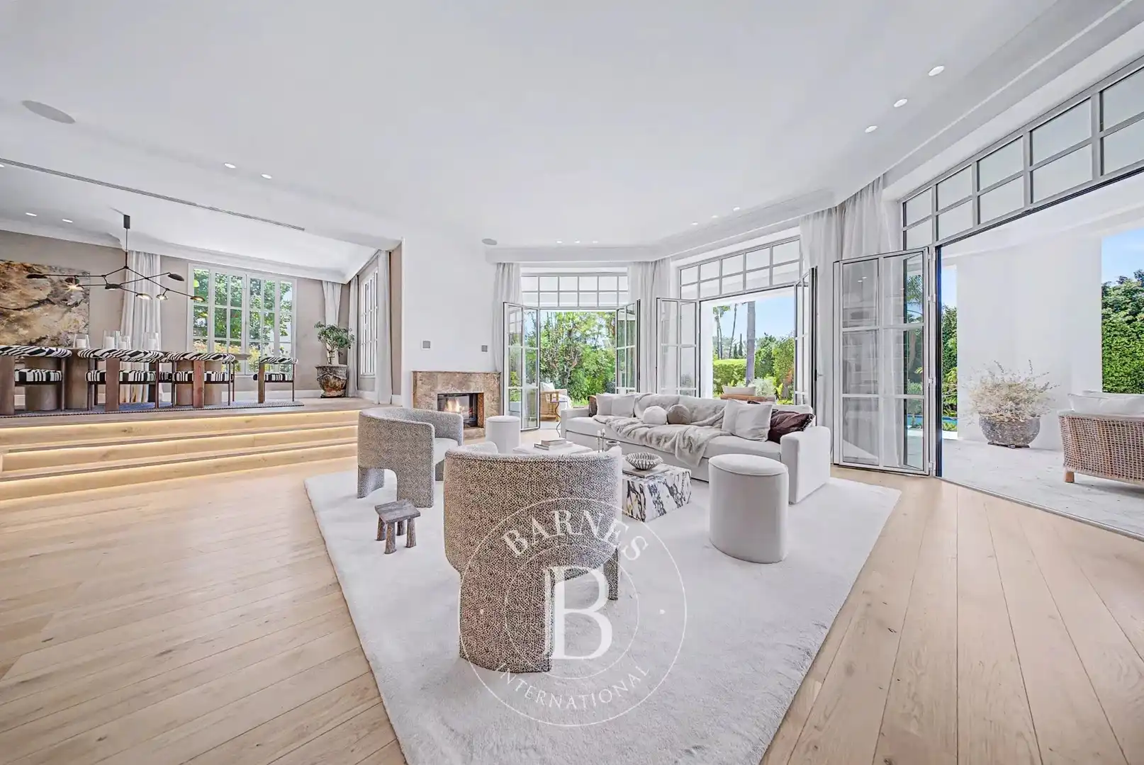 Living room of Houses for sale in Marbella  with Air Conditioner, Heating and Swimming Pool