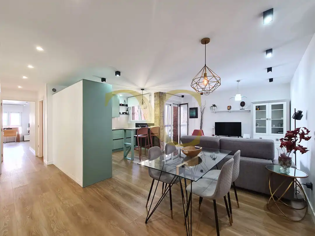 Wohnzimmer von Wohnung zur Miete in Oviedo  mit Heizung, Terrasse und Möbliert