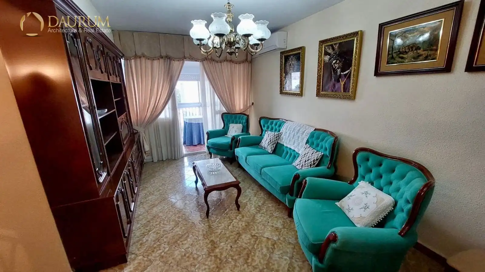 Sala d'estar de Pis en venda en Sevilla amb Aire condicionat, Calefacció i Terrassa