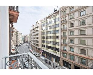 Exterior view of Flat to rent in  Barcelona Capital  with Air Conditioner, Heating and Parquet flooring