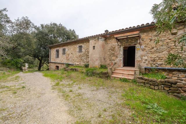 Finca rústica en Venta en Beuda