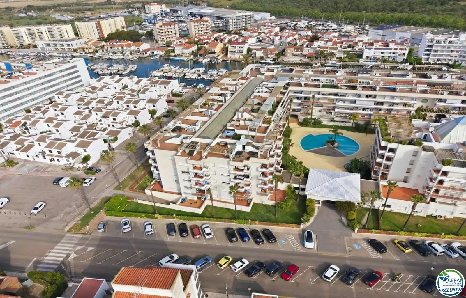 Vista exterior de Pis en venda en Roses amb Aire condicionat, Calefacció i Terrassa