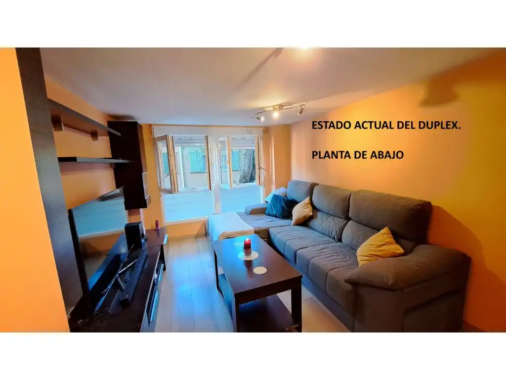 Living room of Duplexes for sale in Madrid