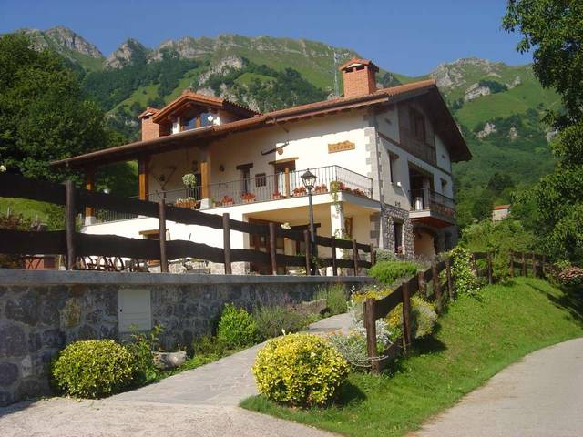 Casa-chalet en Venta en Araitz