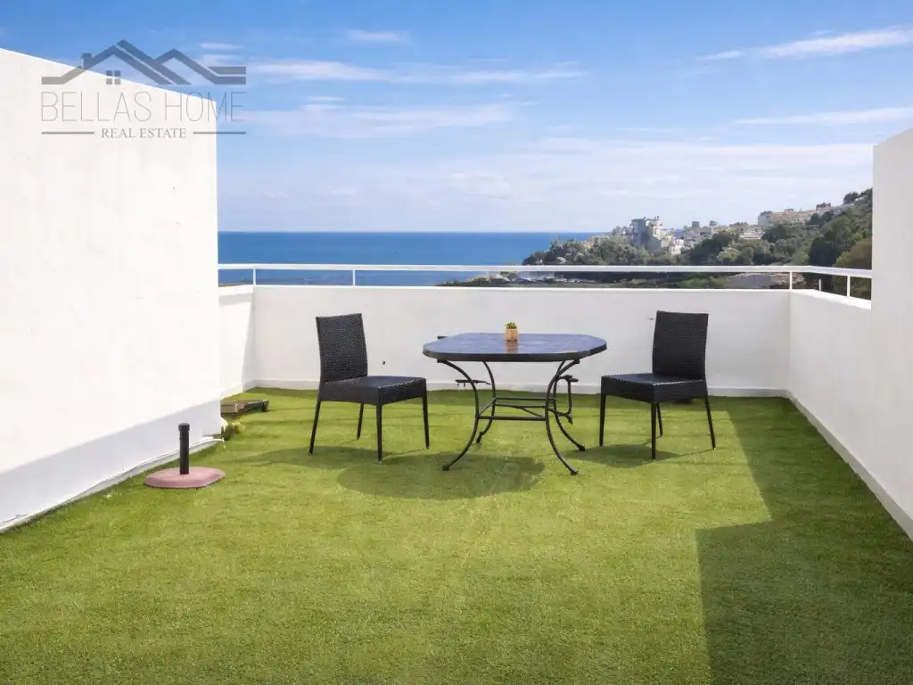 Terrassa de Dúplex en venda en Estepona amb Aire condicionat, Terrassa i Piscina
