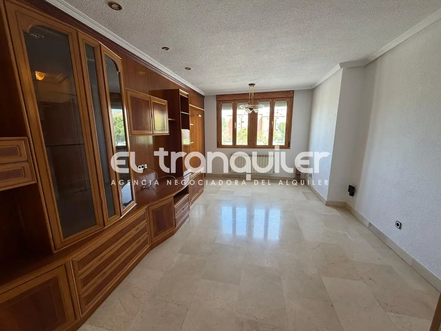 Living room of Flat for rent in  Madrid Capital  with Air Conditioner, Terrace and Furnished