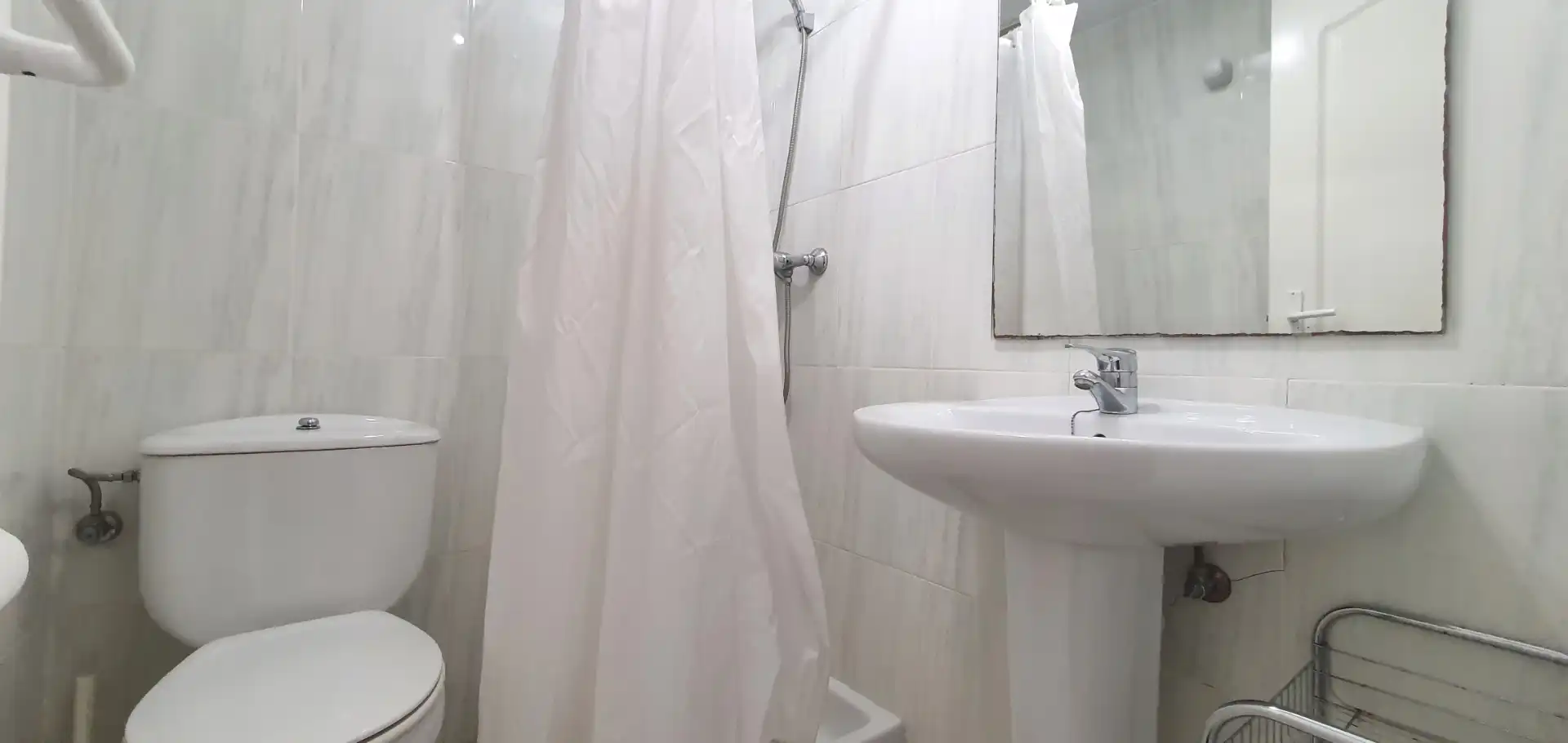 Baño de Apartamento de alquiler en Dénia con Aire acondicionado, Calefacción y Terraza
