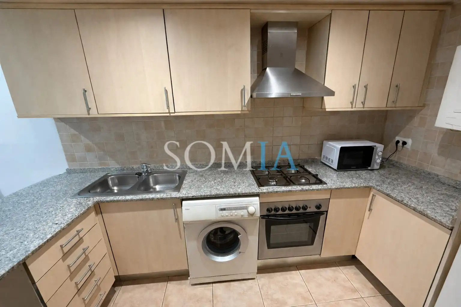 Cocina de Piso en venta en Sant Celoni con Calefacción, Horno y Balcón