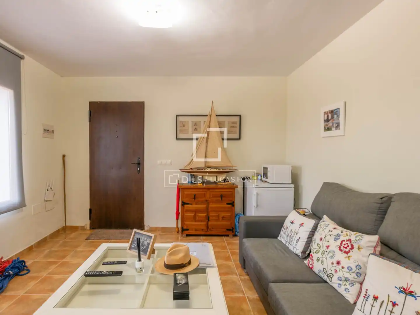 Sala d'estar de Finca rústica en venda en Málaga amb Jardí privat, Terrassa i Traster
