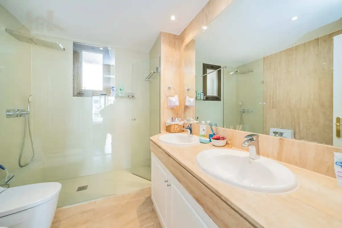 Baño de Dúplex en venta en Majadahonda con Aire acondicionado, Calefacción y Parquet