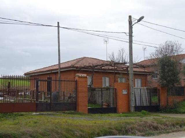 Casa-chalet en Venta en Fuentesaúco