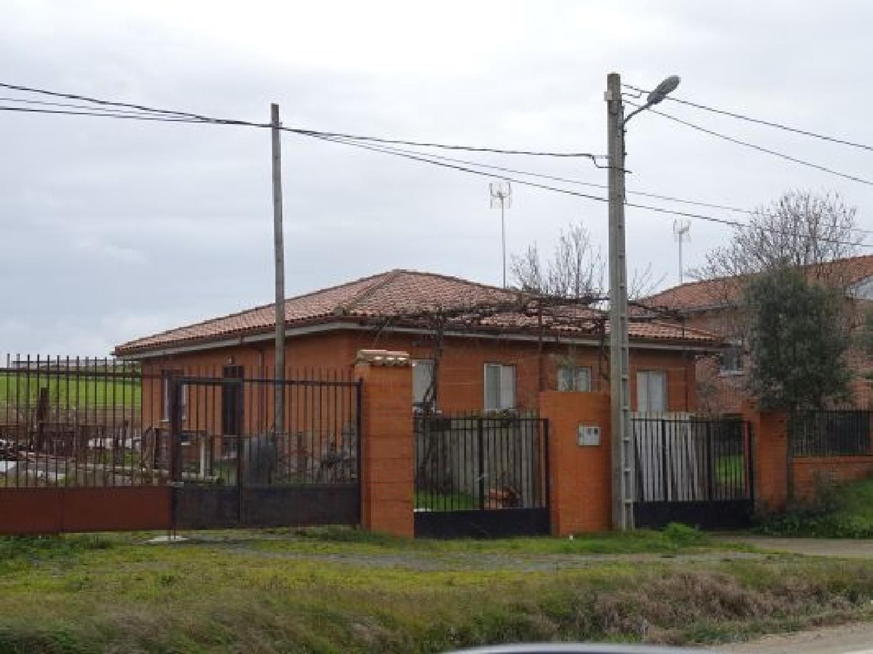Exterior view of House or chalet for sale in Fuentesaúco