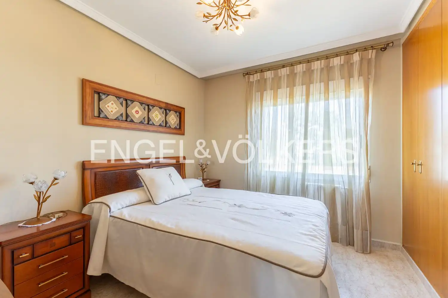 Bedroom of Houses for sale in L'Eliana  with Air Conditioner, Heating and Private garden