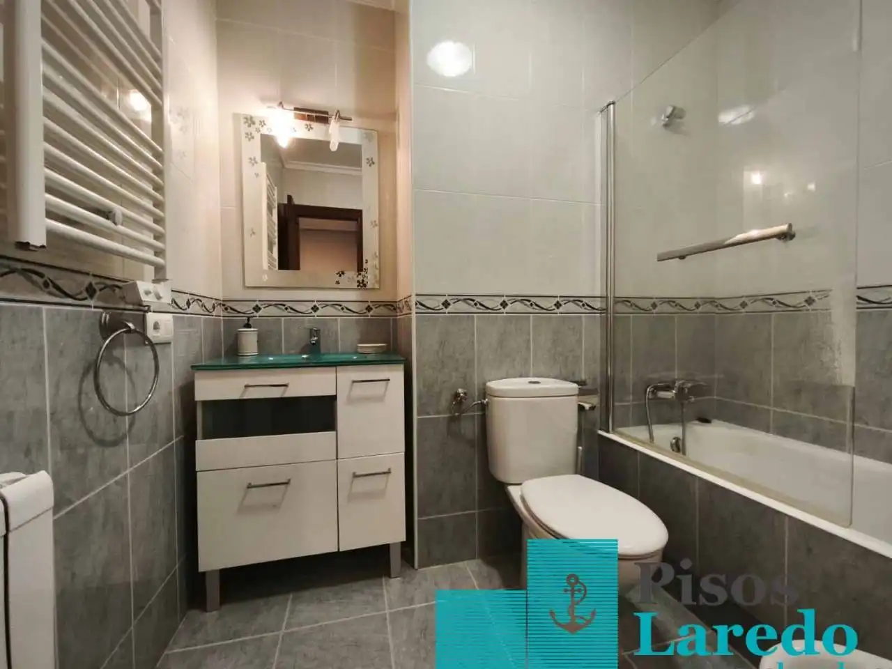 Baño de Piso en venta en Voto con Calefacción y Balcón