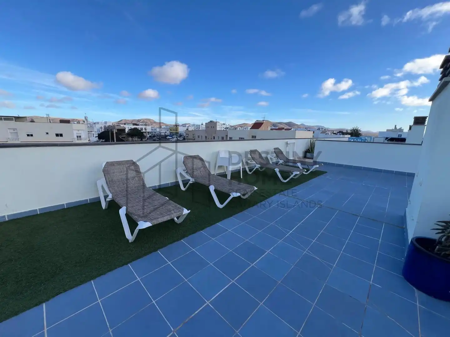 Terrasse von Wohnungen zum Verkauf in La Oliva mit Abstellraum, Möbliert und Gemeinschaftspool