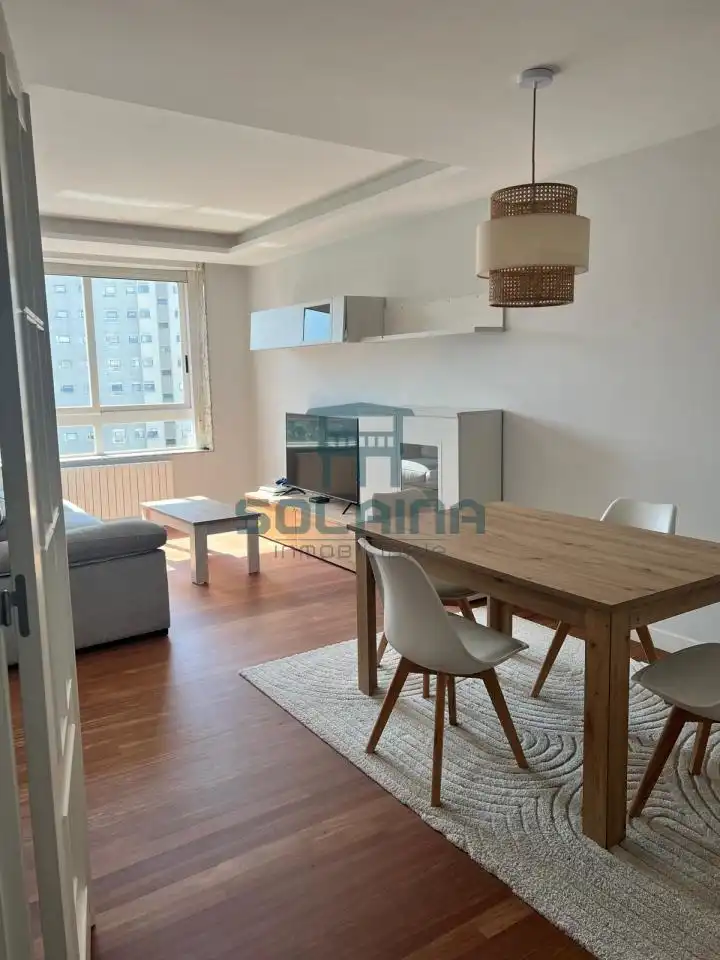 Sala d'estar de Apartament en venda en Ourense Capital  amb Calefacció, Traster i Balcó