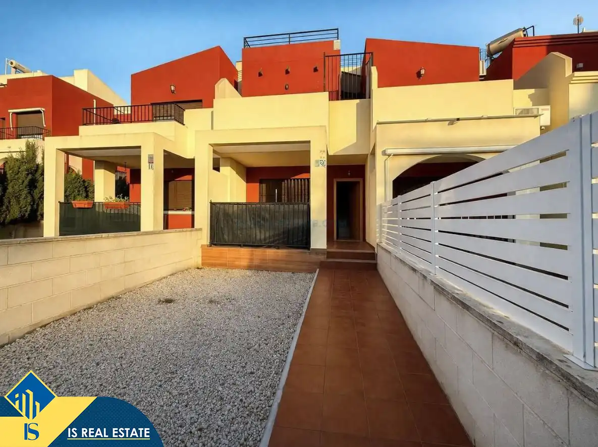 Adossat amb piscina en venda a Nueva Torrevieja - Aguas Nuevas